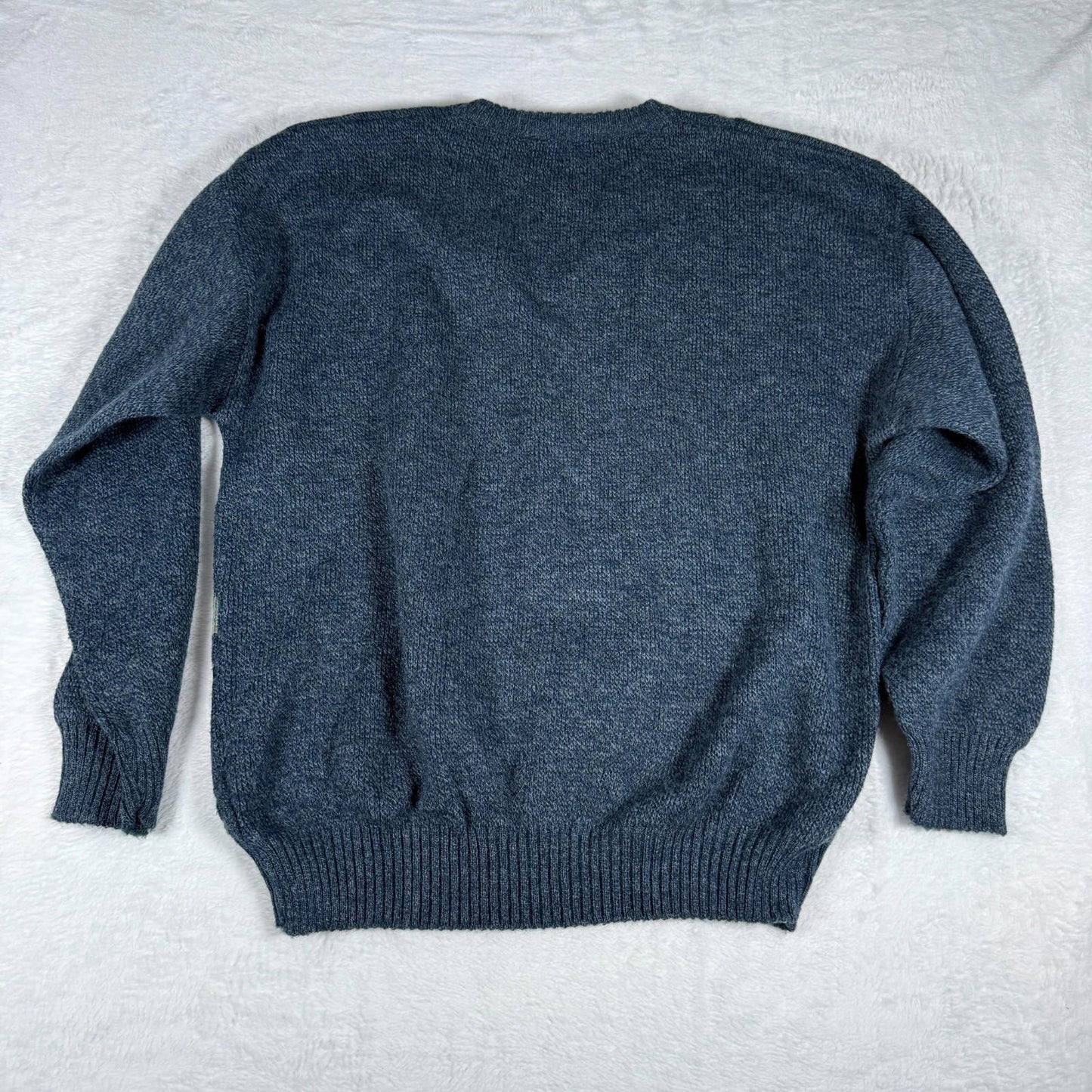 Tris Line Vintage V-Neck Sweater
