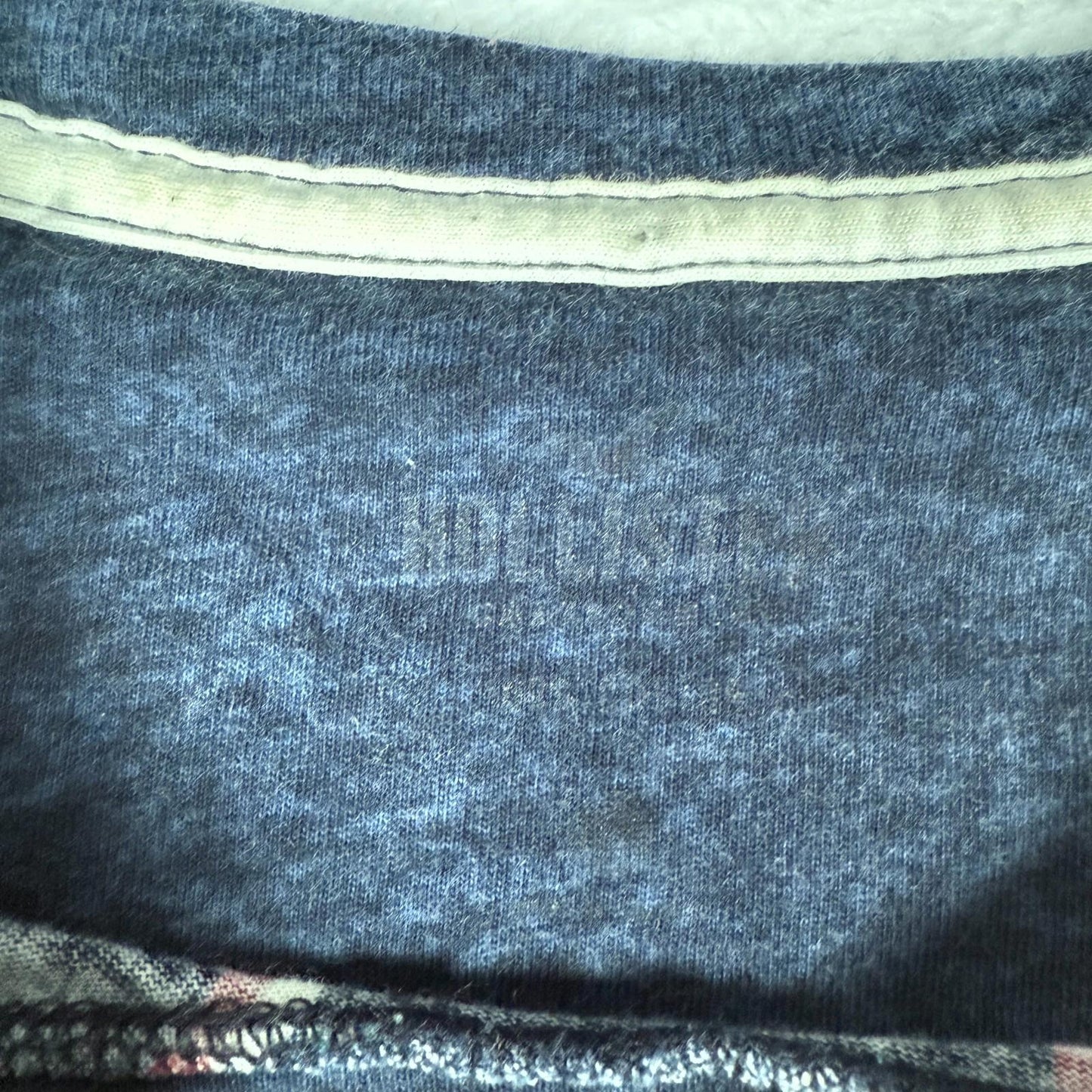 Hollister California Men’s TShirt Small Navy Stripe Spell Out