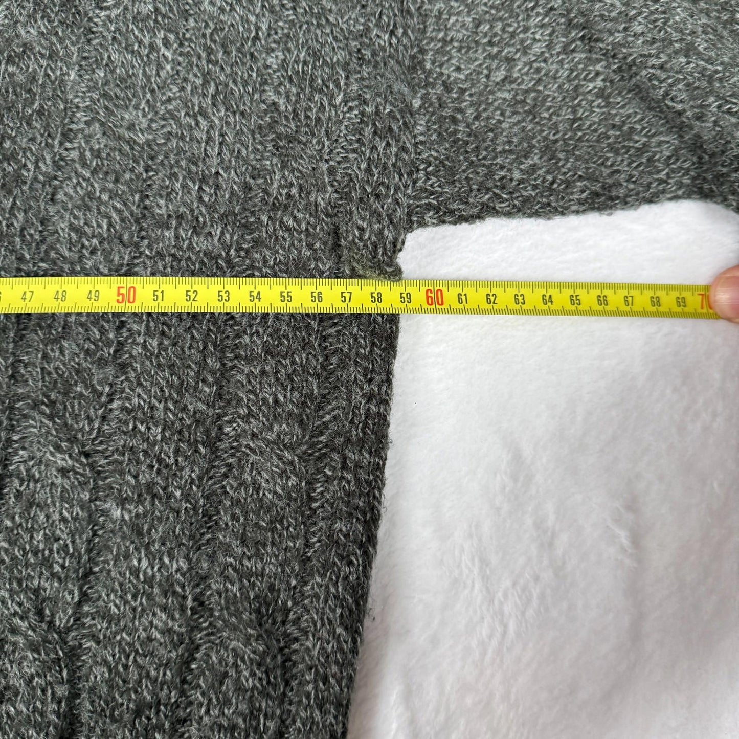 Town & Round V-Neck Green Sweater