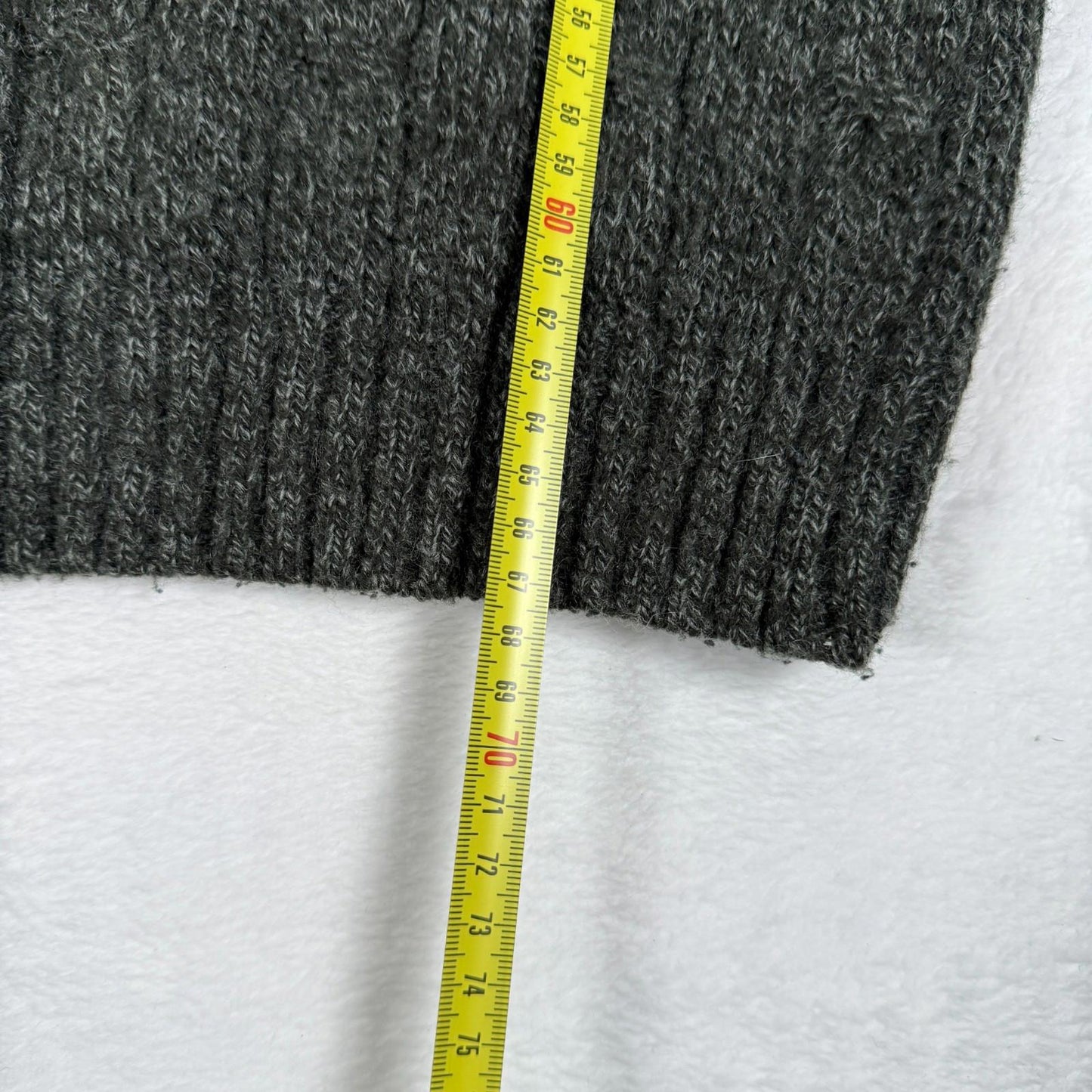 Town & Round V-Neck Green Sweater